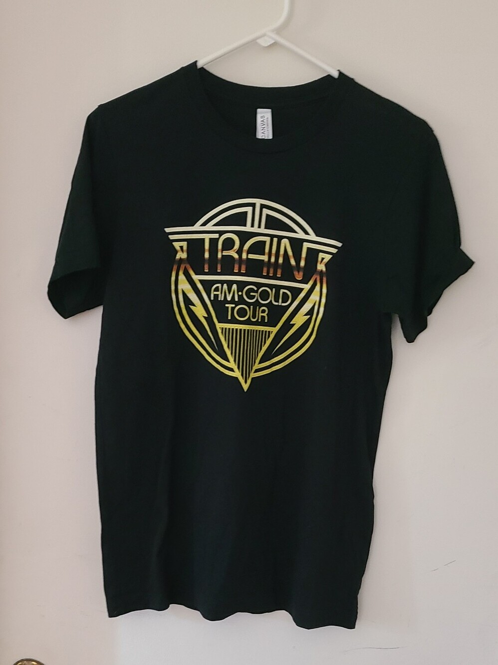 Train AM Gold Tour 2022 Tshirt medium